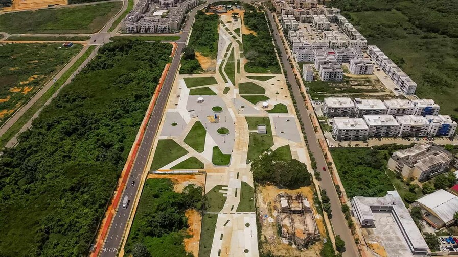 Resaltan crecimiento de Ciudad Juan Bosch desde 2020 Con inversión de RD$222.2 millones, el Gobierno inaugura la Plaza Constitución en Ciudad Juan Bosch