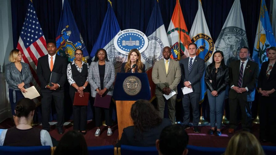 Las empresas de IA defienden sus controles de seguridad ante el Concejo de Nueva York