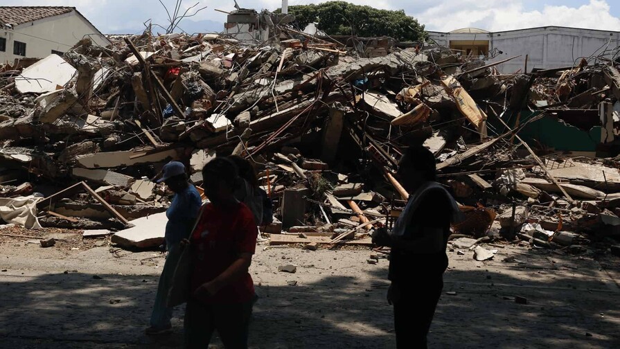 Fuerte terremoto de magnitud 7.7 sacude a Panamá