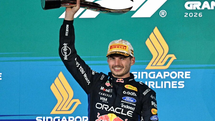 Verstappen gana al fin en Singapur, Antonelli se acerca al título de F1