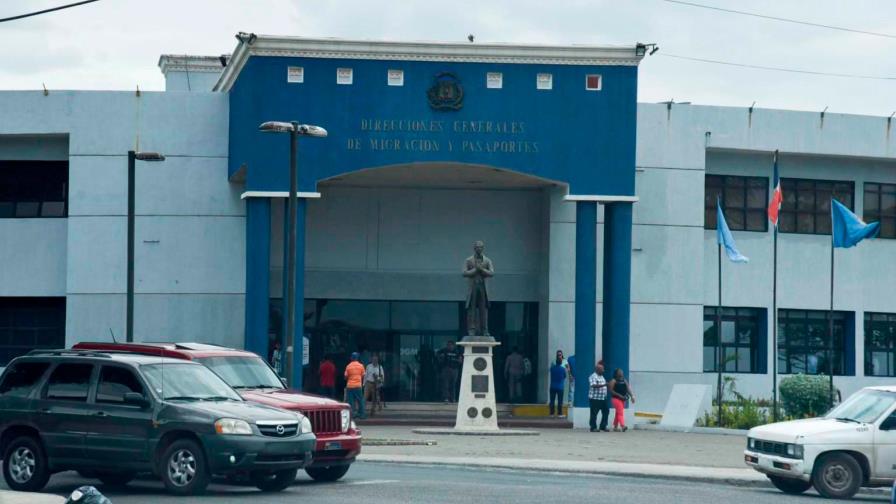 Migración  dice refuerza controles fronterizos ante enfrentamientos armados en Haití