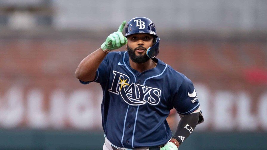 Milwaukee da el primer golpe en el inicio de la Serie Mundial La profunda huella dominicana en la Serie Mundial