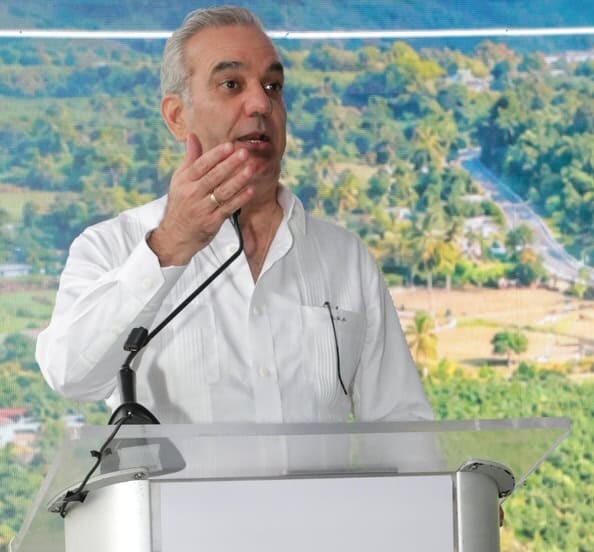 Gonzalo Castillo responde a Abinader: el PLD hizo más obras Abinader reta a comparar 20 años de gobiernos opositores con los seis de su gestión