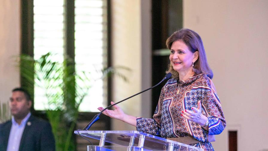 República Dominicana y la pobreza: logros y desafíos actuales Raquel Peña asegura que fortalecer la economía disminuye los niveles de pobreza y desigualdad