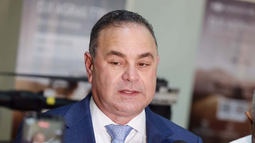 Luis Viyella critica a Danilo Medina por producción de arroz