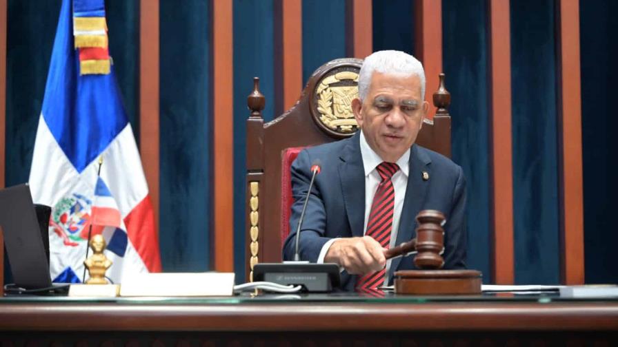 El presidente del Senado asegura que aumento del marbete está contemplado en la ley anticrisis