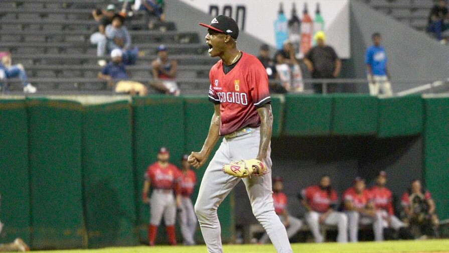 Toros del Este quieren cambiar la historia vivida en la final pasada Los Toros del Este firman a cinco agentes, entre ellos el exrelevista escarlata Phillips Valdez