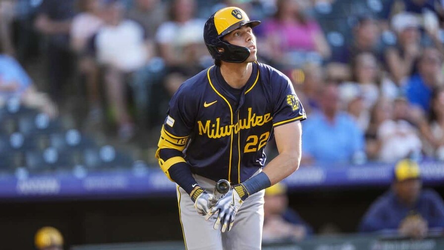 Jackson Chourio conecta el batazo de oro para Milwaukee